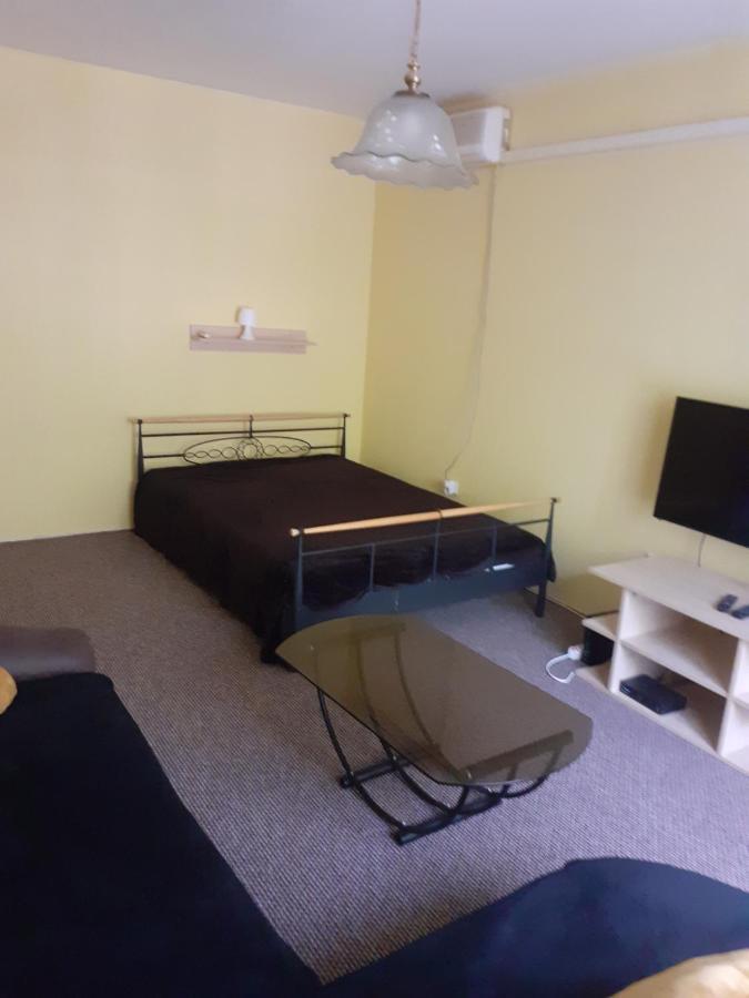 Jokai Apartman Бекешчаба Экстерьер фото