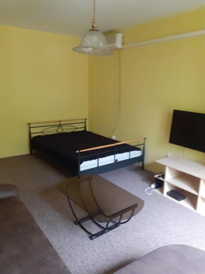 Jokai Apartman Бекешчаба Экстерьер фото