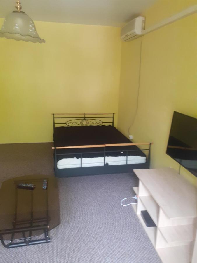 Jokai Apartman Бекешчаба Экстерьер фото